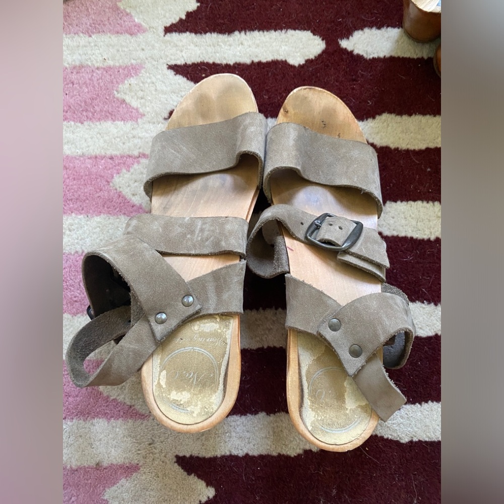 No. 6 strappy clogs 39